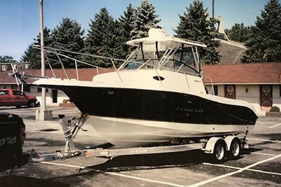 2004 Seaswirl STRIPER 205 24 ft