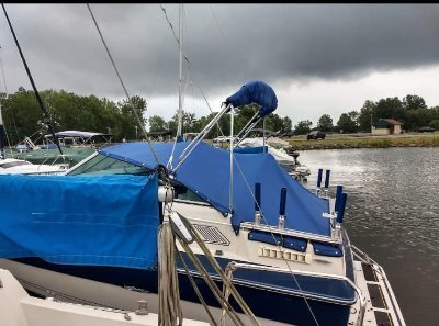 1986 Sea Ray Seville 20 ft | Walleye, Bass, Trout, Salmon Fishing Boat