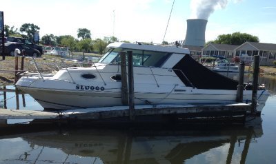 2001 Sportcraft 272 27 ft