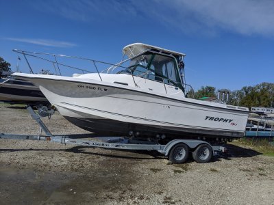 2006 Bayliner Trophy 2352wa 23 ft