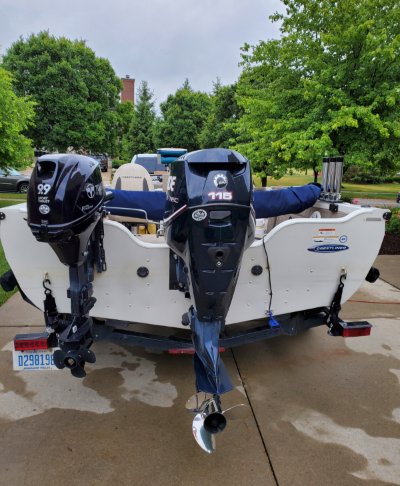 2013 Crestliner Fish Hawk 17 ft