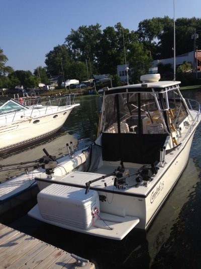 2000 Carolina Classic Sportfish 25 ft | Walleye, Bass, Trout, Salmon Fishing Boat