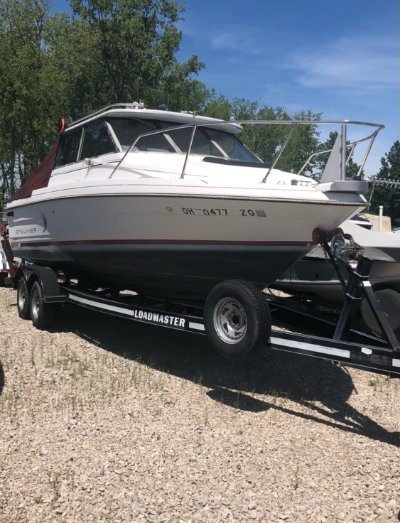 1990 Bayliner Trophy 24 ft