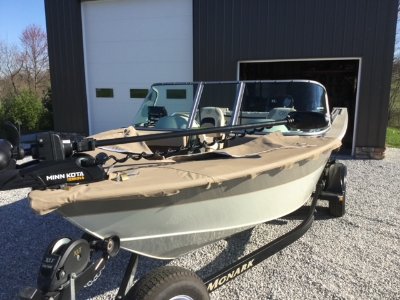 2005 Monark Monark King 185 19 ft | Walleye, Bass, Trout, Salmon Fishing Boat