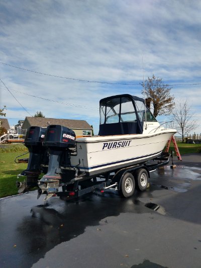 1989 Pursuit 2350 cuddy cabin outboard 23 ft | newport mi