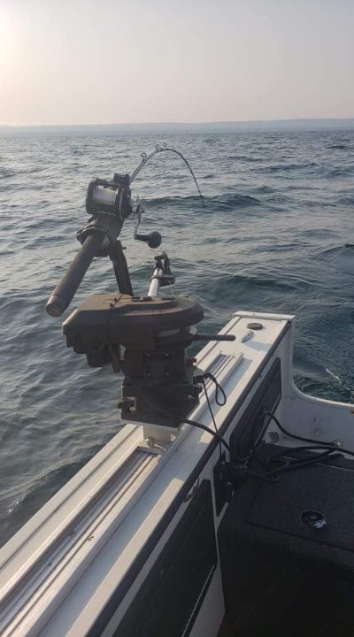 2012 Starcraft STX 2050 21 ft | Walleye, Bass, Trout, Salmon Fishing Boat