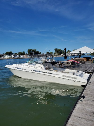 2003 Fountain Sportfish Cruiser 32 ft