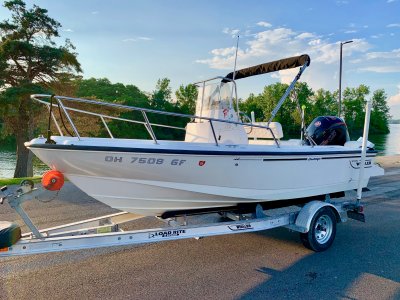 1998 Boston Whaler 17 Outrage II 17 ft