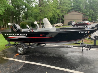 2019 Tracker PRO GUIDE V-16 SC 16 ft