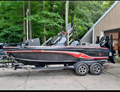 2019 Nitro ZV-19 Pro DC 19 ft