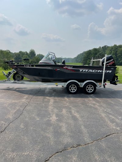 2017 Tracker Targa 20W/T 20 ft | Walleye, Bass, Trout, Salmon Fishing Boat