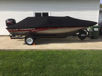 2010 Tracker 175 TXW Pro Team 17 ft