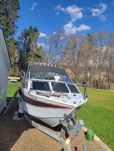 1992 Crestliner Sabre 23 ft