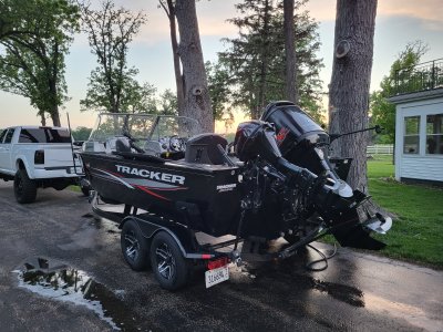 2016 Tracker Targa V-20 WT 21 ft