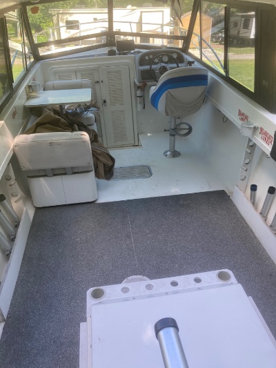 1999 Thompson 240 fishermen 24 ft | Walleye, Bass, Trout, Salmon Fishing Boat