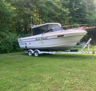 1999 Thompson 240 fishermen 24 ft