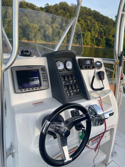 2011 Boston Whaler 230 Dauntless 23 ft | W Mifflin PA 15122