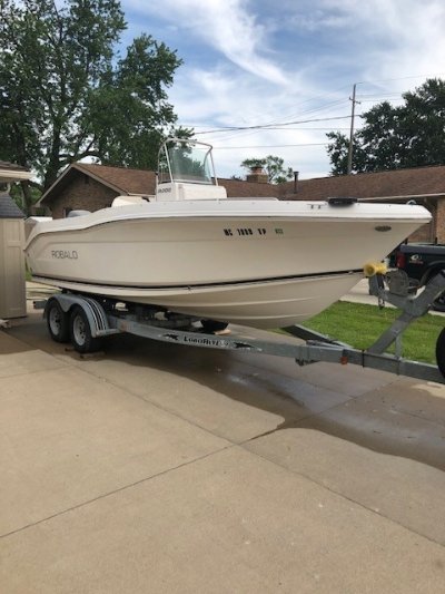 2013 Robalo R200 20 ft