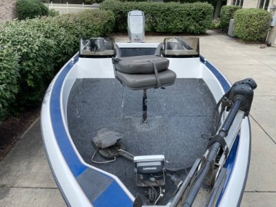 1999 Champion 194 Fishhunter 19 ft | Lake Erie