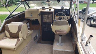 1986 Starcraft Islander 22 ft | Walleye, Bass, Trout, Salmon Fishing Boat