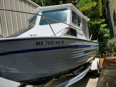 1988 Crestliner SABRE 24 ft | Lake Erie