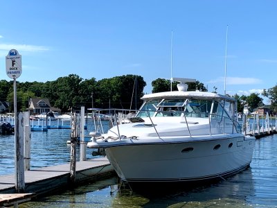 1989 Tiara 3300 Open 33 ft | Lake Erie