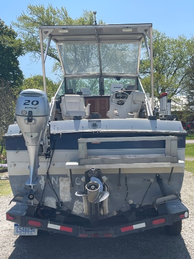 1998 Wellcraft 2450 25 ft | Lake Erie