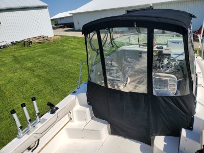 2007 Seaswirl Striper 2301 24 ft | Walleye, Bass, Trout, Salmon Fishing Boat