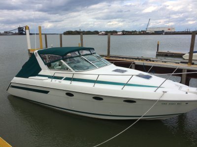 1993 Tiara 290 Sport boat 29 ft