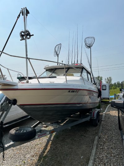 1990 Bayliner trophy 2459 25 ft