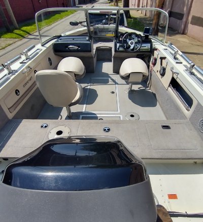 2011 Starcraft Superfisherman 18 ft | Walleye, Bass, Trout, Salmon Fishing Boat