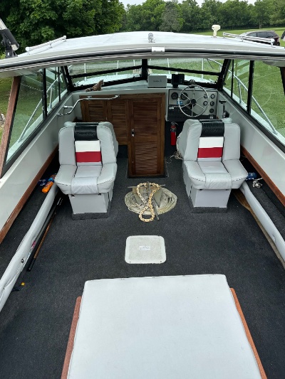 1988 Thompson Fisherman 210 21 ft | 3575 NE Catawba Rd. Port Clinton, Oh