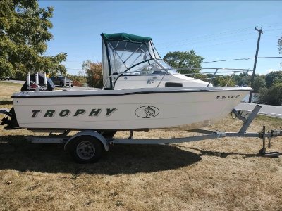 2001 Bayliner Cuddy Trophy Boat 18 ft