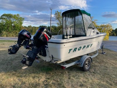 2001 Bayliner Cuddy Trophy Boat 18 ft | 14192 State Route 111, Defiance Ohio