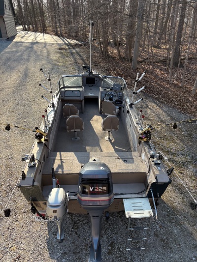 2000 Lund 2150 Baron Magnum 21 ft | Lake Erie