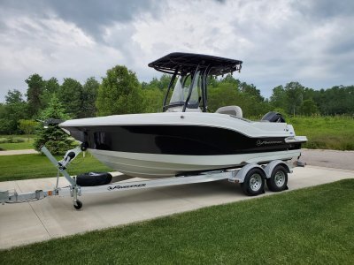 2021 Crownline Finseeker 206cc 20 ft