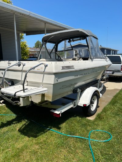 1999 Bayliner Capri 19 ft | Walleye, Bass, Trout, Salmon Fishing Boat