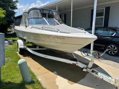 1999 Bayliner Capri 19 ft