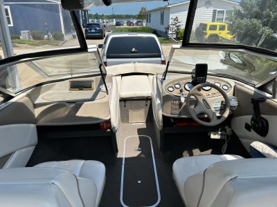 1999 Bayliner Capri 19 ft | 6845 East Harbor Road Lot 29, Marblehead, OH 43440