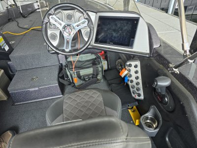 2018 Triton 216 FISHUNTER 22 ft | Walleye, Bass, Trout, Salmon Fishing Boat