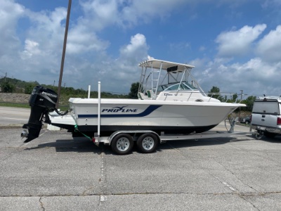1997 Proline 231 walk around 24 ft
