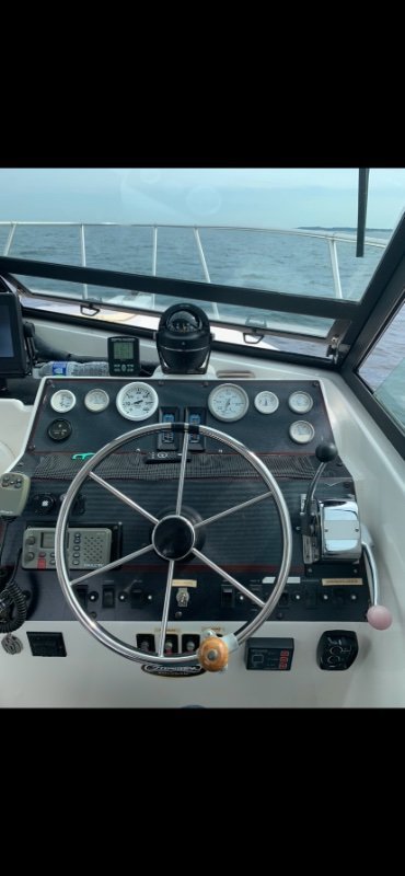 1996 Thompson Fisherman 260 26 ft | Walleye, Bass, Trout, Salmon Fishing Boat