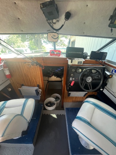 1989 Crestliner Crest liner Sabre G/L 22 ft | Walleye, Bass, Trout, Salmon Fishing Boat