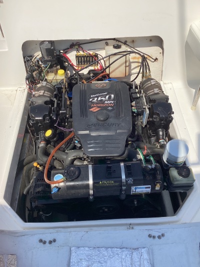 2004 Baha Cruisers 277GLE 27 ft | Walleye, Bass, Trout, Salmon Fishing Boat