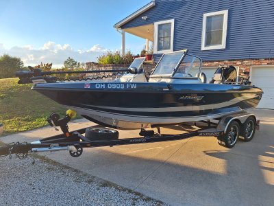 2017 Stratos 386xf 19 ft | Gasoline