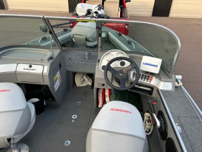 2010 Alumacraft Trophy 175 18 ft | 1025 N Cliff Ave, Harrisburg, SD 57032