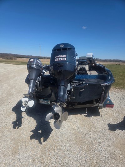 2002 Ranger 619 VS 19 ft | Walleye, Bass, Trout, Salmon Fishing Boat