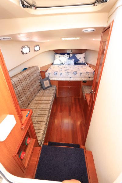 2010 Mainship Sportpilot 35 ft | Walleye, Bass, Trout, Salmon Fishing Boat