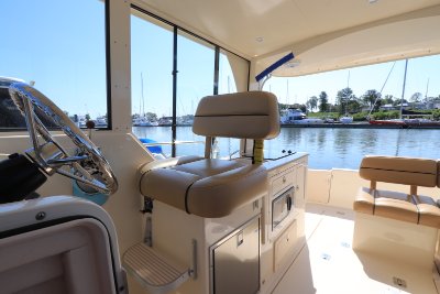 2010 Mainship Sportpilot 35 ft | Diesel
