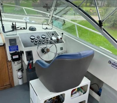 1986 Cherokee Sportsman 28 ft | Walleye, Bass, Trout, Salmon Fishing Boat